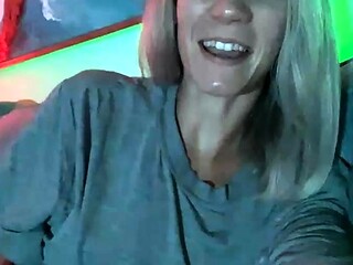 Amateur blonde ass fucked