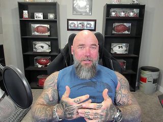 Consider This Before Dating a Bodybuilder