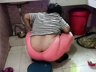 Arabs stepmom's big ass in kitchen makes me fuck her tight pussy while she cooks lunch