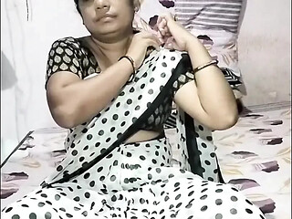 Fiery Desi Bhabhi gets a surprise