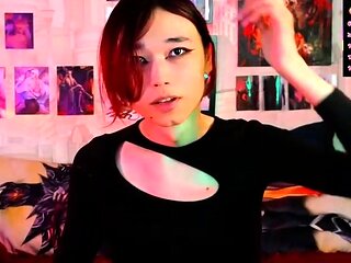 Katie amateur brunette girl toying pussy with a vibrator