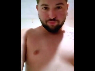 The Student Showed Himself on the Balcony of the New House to Be Seen.