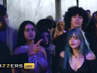 BRAZZERS - Luna Star  Her Hired Friend Kelsi Monroe Complete Their Mission To Seduce  Destroy JMacs Cock