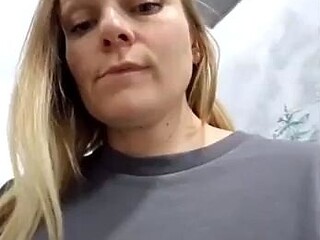 Bondgirl BJ Squirt