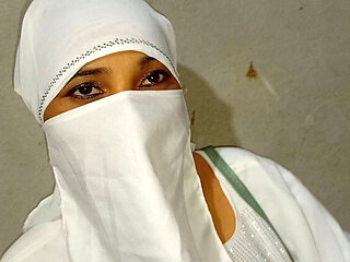 Blonde Muslim Girlfriend Long Time No See Fucks Hard After Meeting