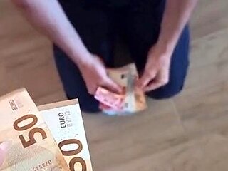 Herrin Lady Sarah aka herrinlady OnlyFans - Weil mir Luxus
