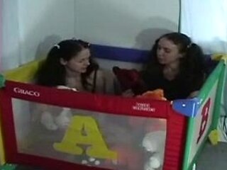 Dolly: Friends in Playpen