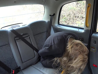 Girl is lost and gets a ride in the ViceTaxi