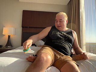 Atlanta: Sparki Tickled on the 63rd Floor