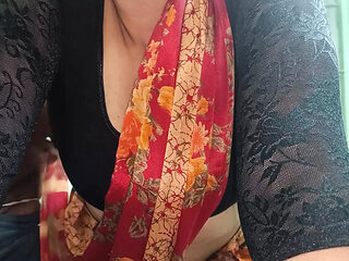 Cheating Desi Wife in Homemade Saree Sex - South Indian Viral Video with Pushpa Valli