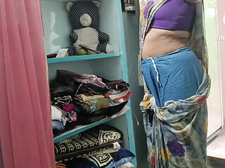 Desi Village Wife Chiru Chiru Outdoor Saree Show Indian HD Porn