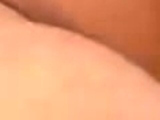 Moreninha toda congenital dando o cuzinho no pelo e ficando