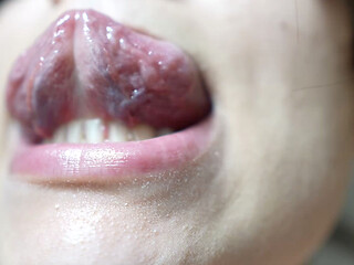 I Have a Mouth and Tongue Fetish, and I Show the Veins on My Tongue.