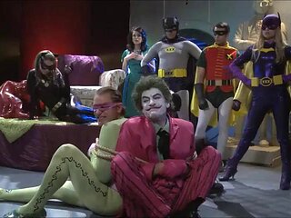 Catwoman helps Batman