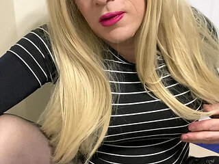 Amateur sexy trans crossdressing shemale talks dirty about need to suck a cock while in stockings and heels