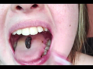 My Mouth, Teeth, Tongue and Throat up Close