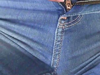 Treat My Pussy Again! Vacuum Cleaner Masturbation in Jeans