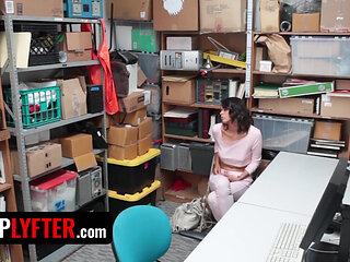 Shoplyfter - Hot Ebony Vixen Kat Arina Gaggs on Officer's Dick to Avoid Troubles with the Law