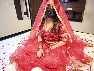 Suhagraat Ka Thofa - Pehla Raat Mein Dulhan Ki Gand Mari Jordaar Anal Desi With Village Bhabhi