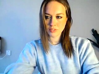 Amateur Webcam Chick Masturbates On Webcam More at