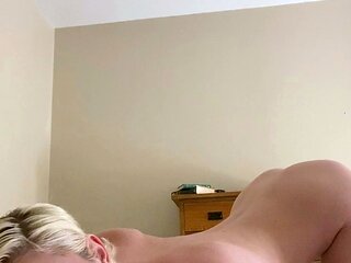 Close up MiLF getting it in the ass