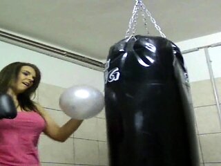 Chubby amateur babe spreads legs and masturbates