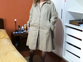 Horny Stepmom Comes Home From Work And Masturbates For Me