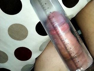 I pump my dick and cum