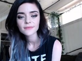 Amateur Webcam Teen Masturbates And Teases
