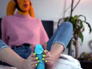 Imilia Audley - Golden Twilek Casual FJ and JOI