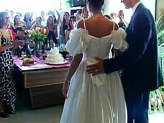 Wedding wh*res go wild at the public party