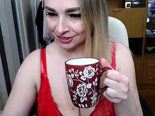 Amateur blonde fucking in stockings on video