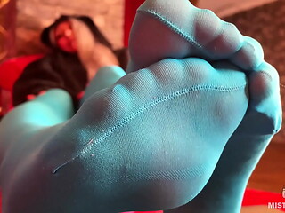Hey slave, worship my aroma nylon feet!