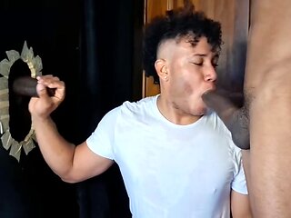 New Mouth To Adapt To Large Cocks