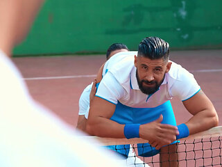 Smashing On The Court MEN