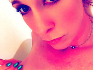 Shelby loves bathtime