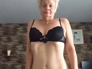 I Love to Undress for You