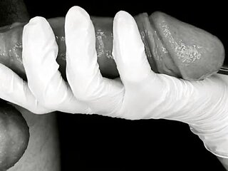 Deutsche Dominanz (German) - The Peehole