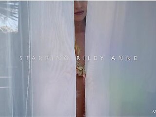 Riley Juice 2 - Riley Anne