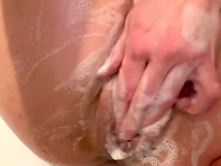 Who Is Ready for Bath Time