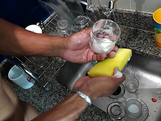Falou pra Esposa, que estava ajudando a Enteada no almo&ccedil_o &ndash_ AmoPornoBR