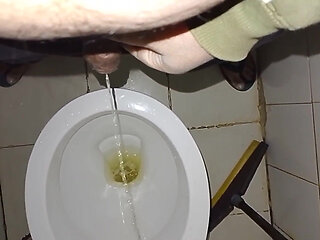 Pissing Video