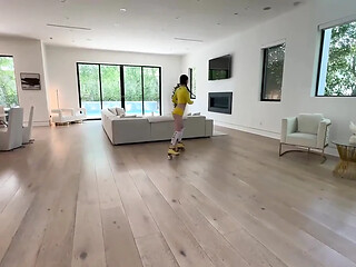 Curvy GF with hairy bush gets railed by stepdad after roller skating in