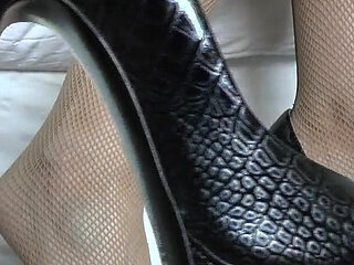 Which High Heels Should I Wear Today? Advise Me, JOI! Lady Victoria Valente