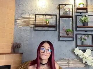 Delgad Girl with Perfect Cushroom Masturbates at Home with Your Toy Sex