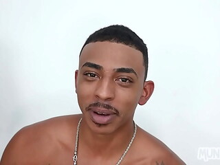 Bastidores de um ensaio fotogr&aacute_fico bem diferente!