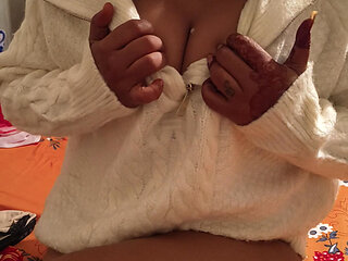 Lonely Desi wife fucking himself at own home