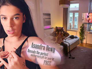 Asandra Dewy - Reveals the Perfect Anniversary Gift for Your GF