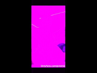 Amateur young teen solo masturbation on her livingroom