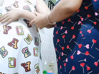 indian shower fuck threesome..